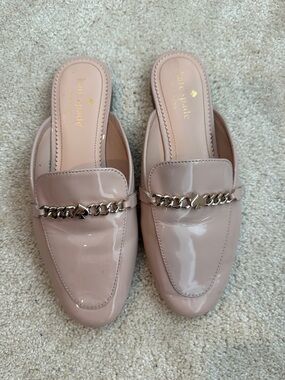 Kate Spade Blush Patent Leather Chain-Trim Mules - women’s size 6.5 - Klein